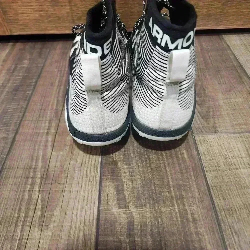 Mens Sz 11.5 Under Armour UA Hammer D Football Cleats Black/White 1289773-011 - Picture 5 of 7